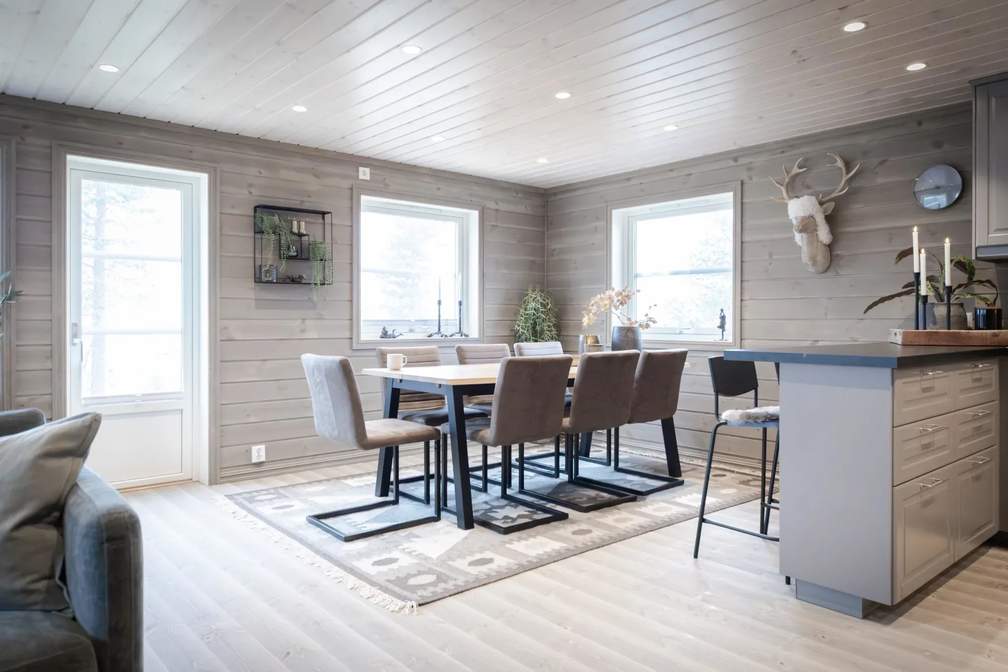 Furutangen 85 spisebord